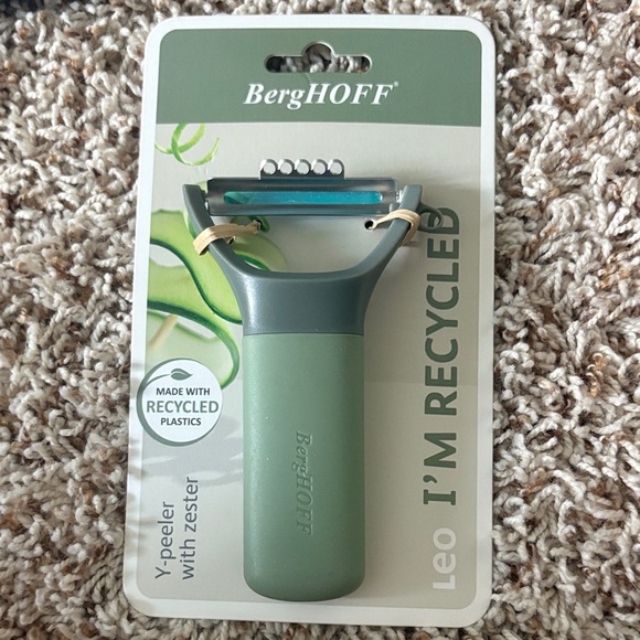 Berghoff Other - BergHOFF Green Y-Peeler with Zester